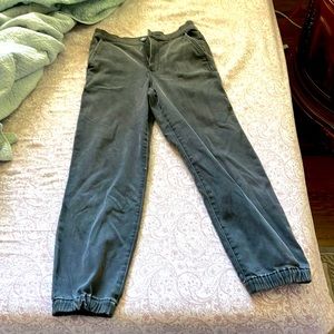 Express size 8 jean joggers with pockets.